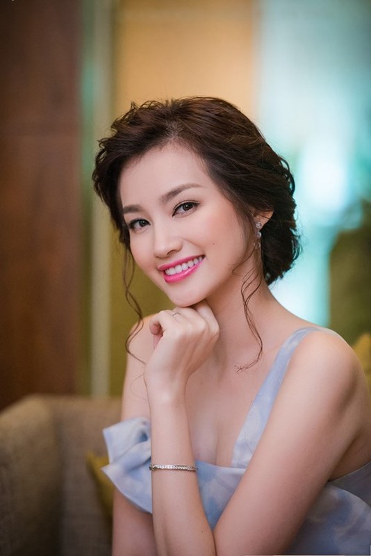 Truc Diem tai xuat xinh dep sau tuan trang mat-Hinh-8